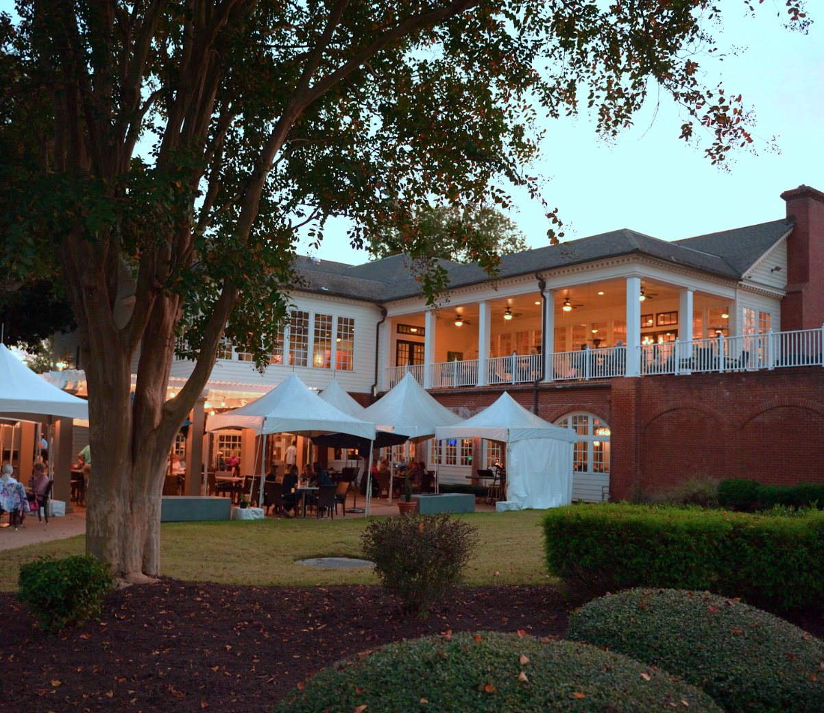 Blue Heron course and clubhouse at Ford's Colony Country Club